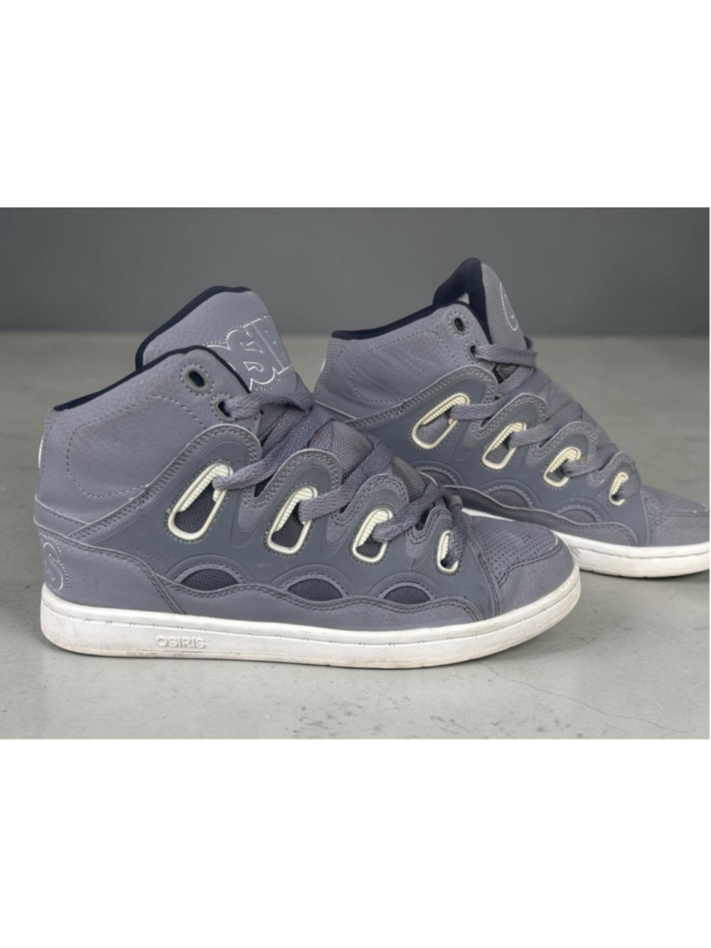 Osiris D3H High Top Skate Shoes Gray White M 7/ W 8.5. Y2K Chunky Retro Sneaker
